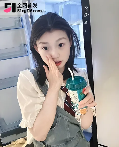 骚母狗被调教视频 1 骚母狗被调教视频 1