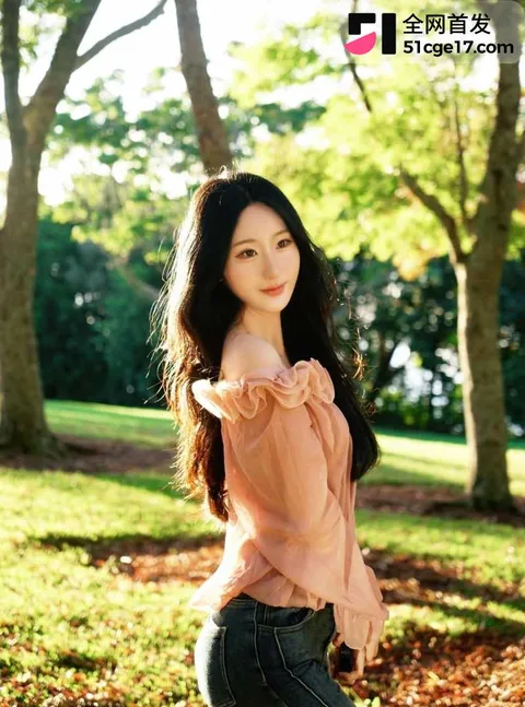 00后摄影师 徐婧瑄 线下约炮视频 4 00后摄影师 徐婧瑄 线下约炮视频 4