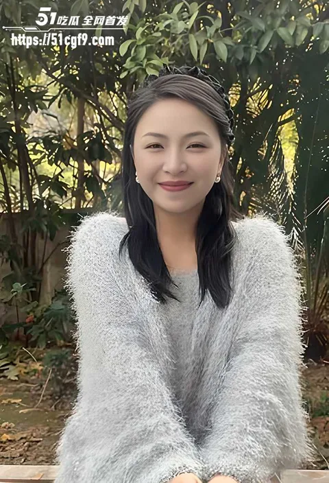反差蛋糕店老板娘路边车震 1 拷贝 反差蛋糕店老板娘路边车震 1 拷贝