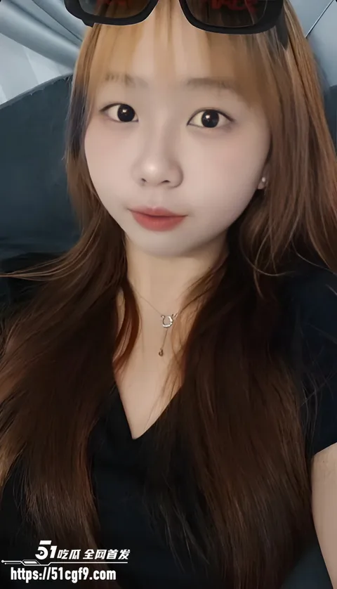 纹身巨乳小太妹 1 纹身巨乳小太妹 1