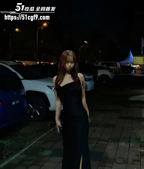 纹身巨乳小太妹 2 纹身巨乳小太妹 2