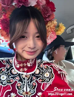 奶茶店兼职小妹 超爱约炮玩3p 享受前后被同时填满的感觉 妥妥的性瘾母狗一枚!
