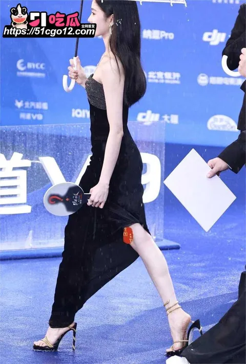女艺人韩沛颖直播怒曝刘浩存上位史 22 女艺人韩沛颖直播怒曝刘浩存上位史 22