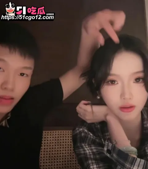 抖音网红巴旦木公主与卢本伟闪婚翻车021 抖音网红巴旦木公主与卢本伟闪婚翻车021